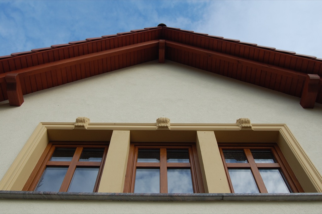 Fassade, Dach und Fenster